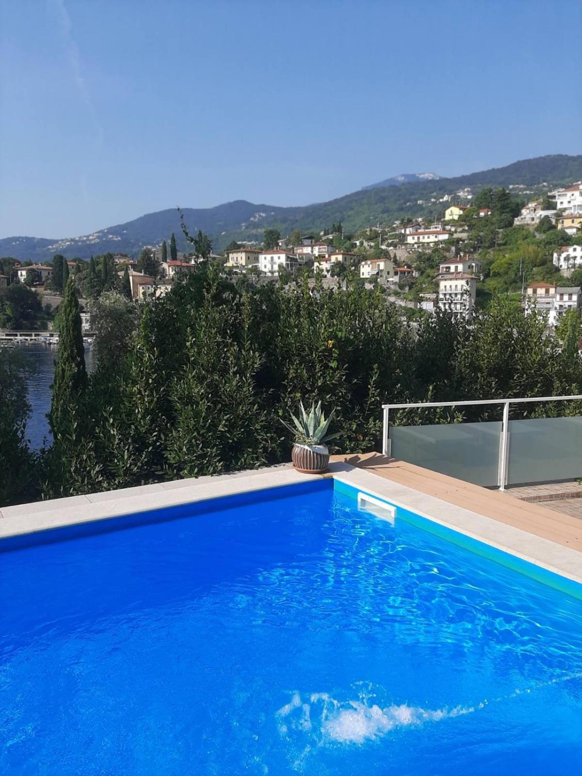 Apartmani Kadmen Ika Dış mekan fotoğraf