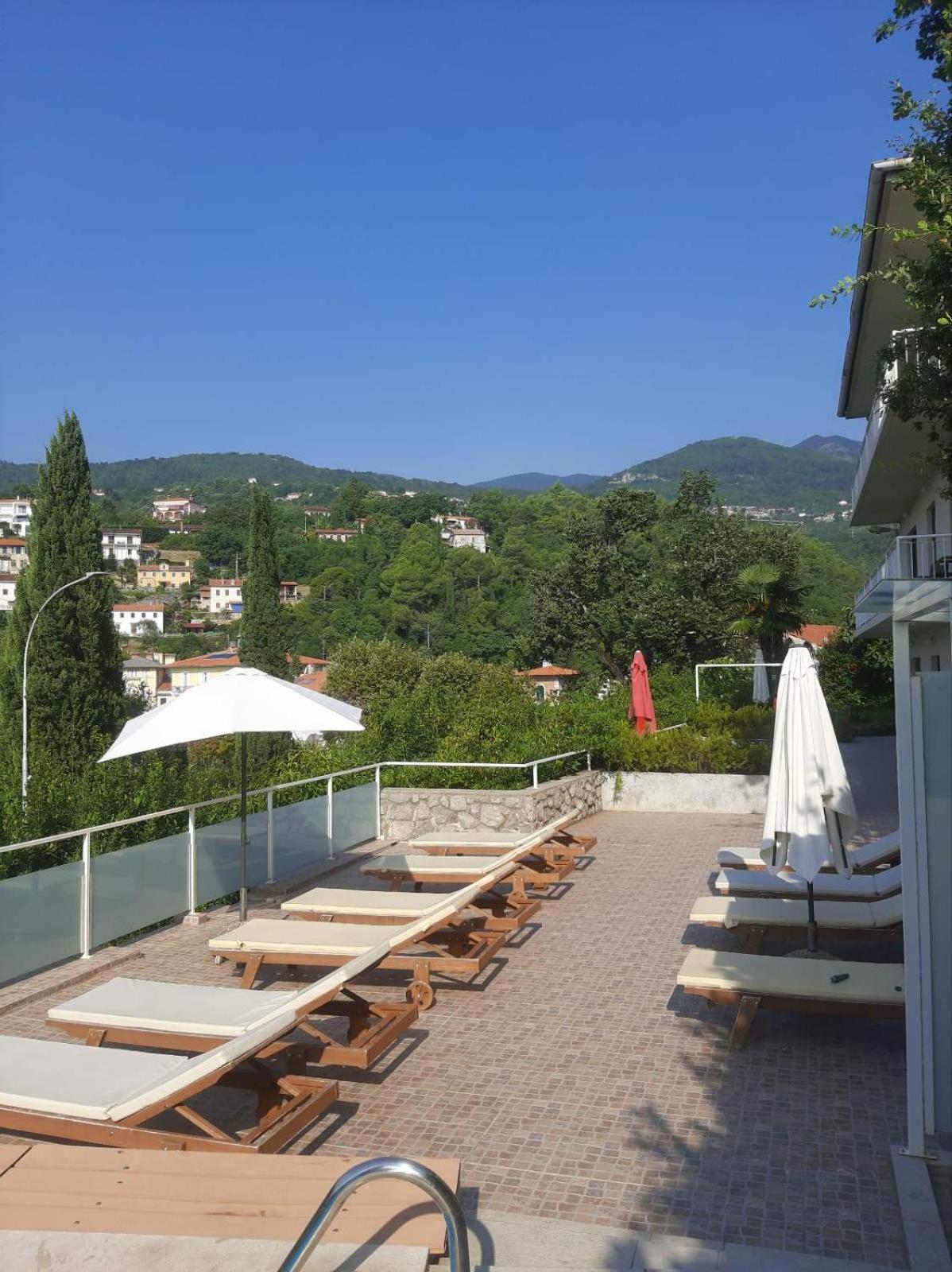 Apartmani Kadmen Ika Dış mekan fotoğraf