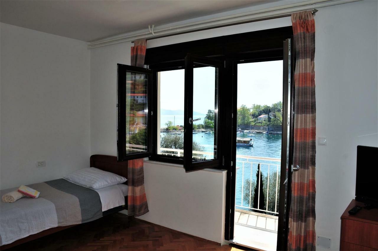 Apartmani Kadmen Ika Dış mekan fotoğraf