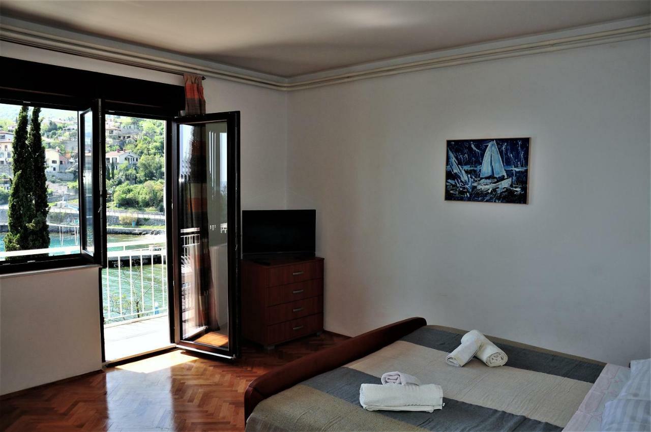 Apartmani Kadmen Ika Dış mekan fotoğraf