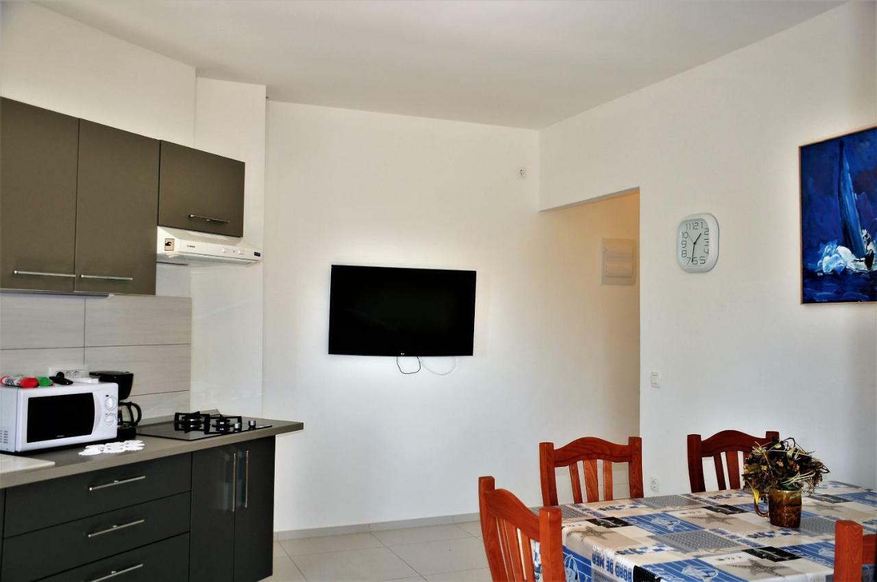 Apartmani Kadmen Ika Dış mekan fotoğraf