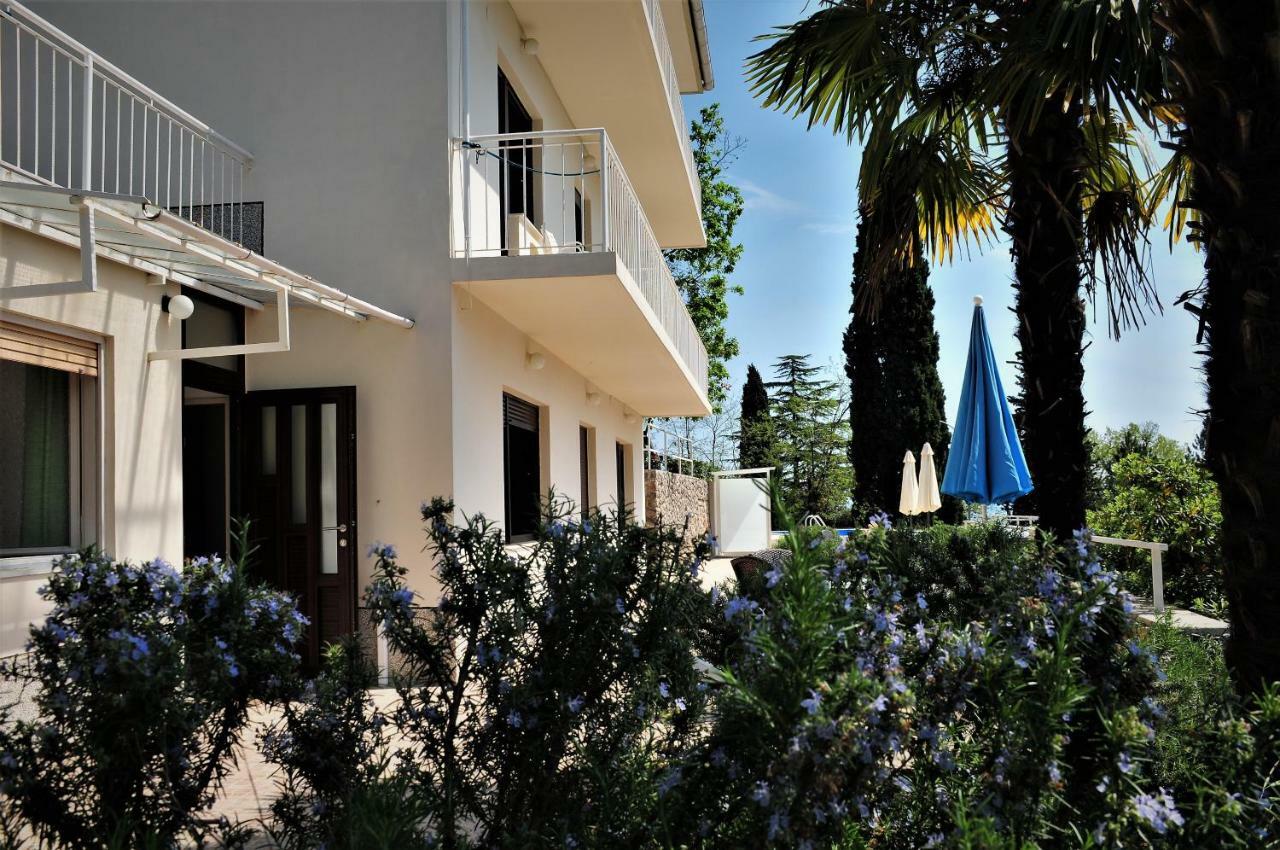 Apartmani Kadmen Ika Dış mekan fotoğraf