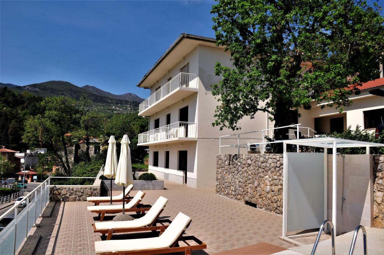 Apartmani Kadmen Ika Dış mekan fotoğraf