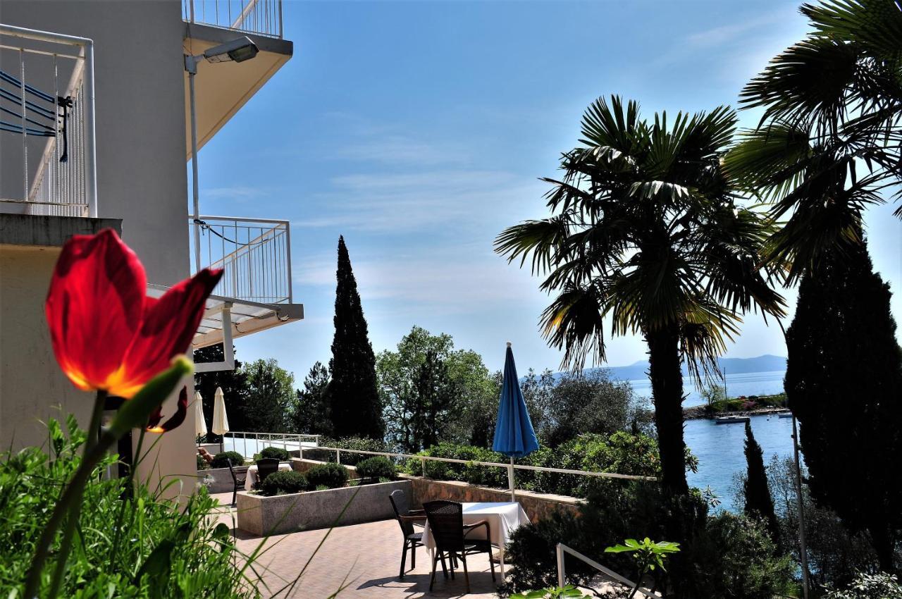 Apartmani Kadmen Ika Dış mekan fotoğraf